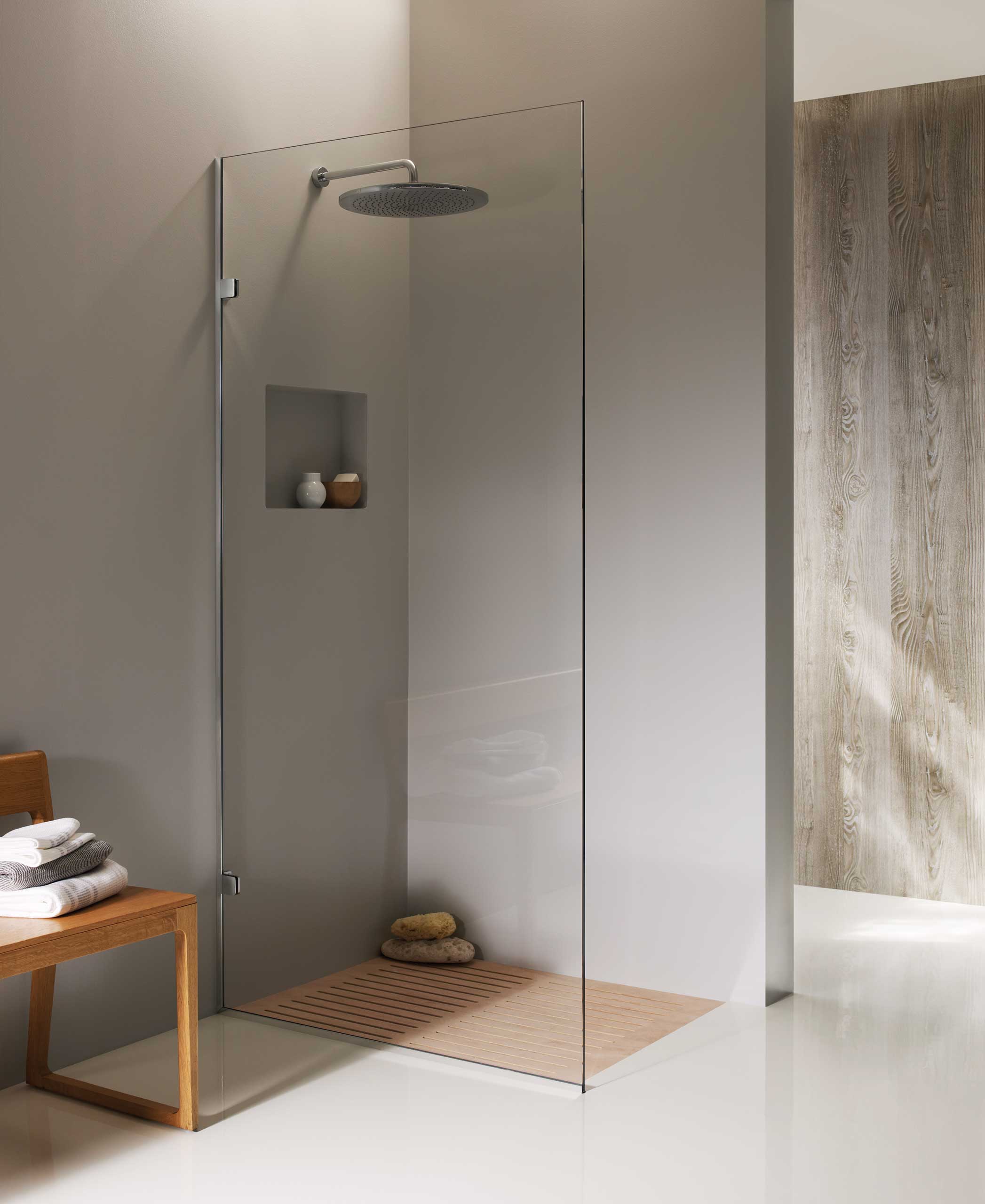 Majestic Showers Monaco walk-in panel